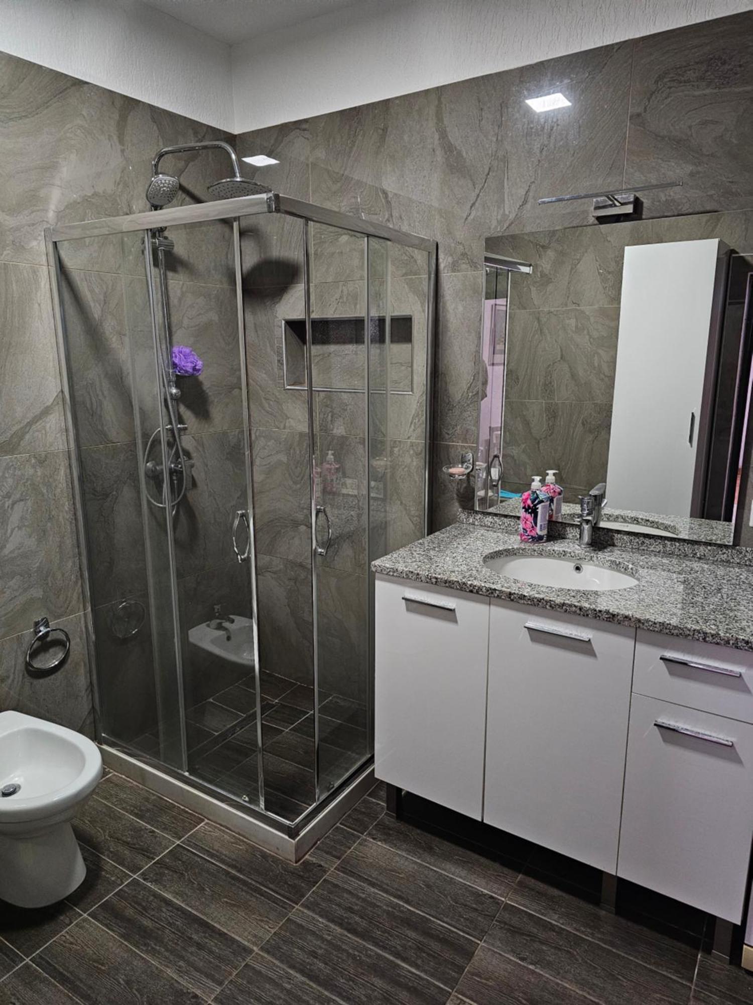 Geljus Apartment Tiranë Ngoại thất bức ảnh
